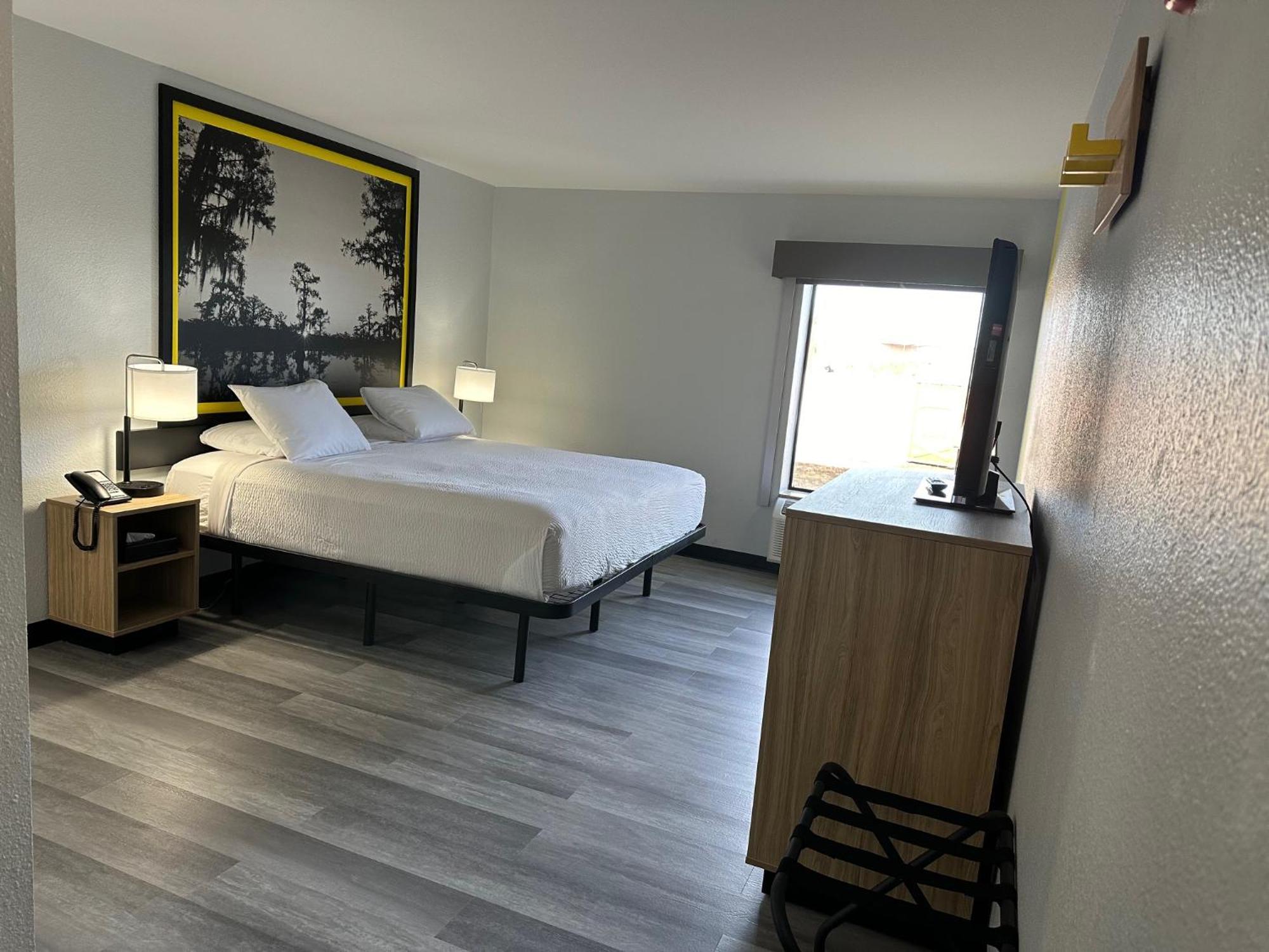 Econo Lodge Inn&Suites Alexandria Esterno foto