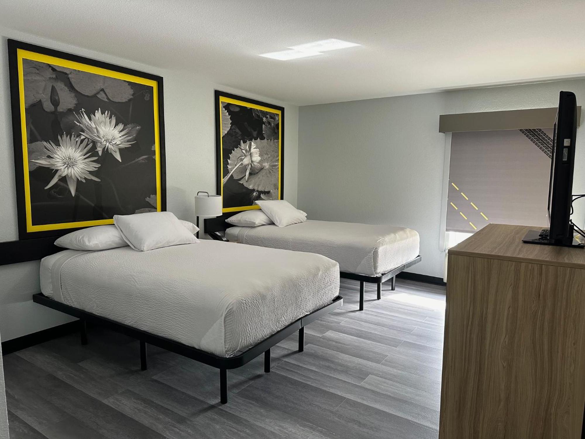 Econo Lodge Inn&Suites Alexandria Esterno foto