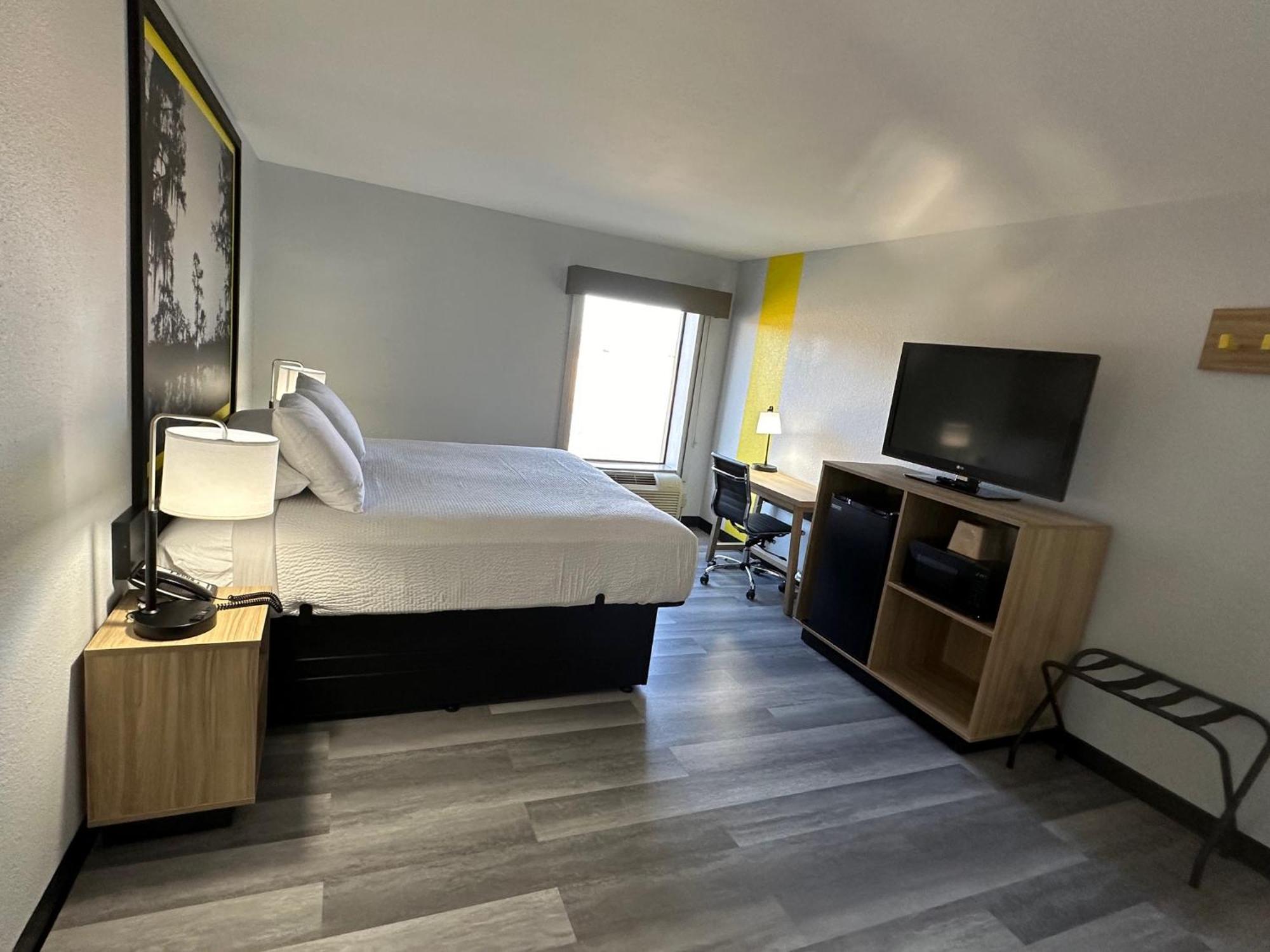 Econo Lodge Inn&Suites Alexandria Esterno foto